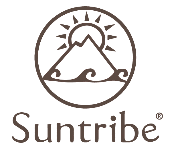 Suntribe Sweden logo – natuurlijke minerale zonnebrand en reef safe SPF