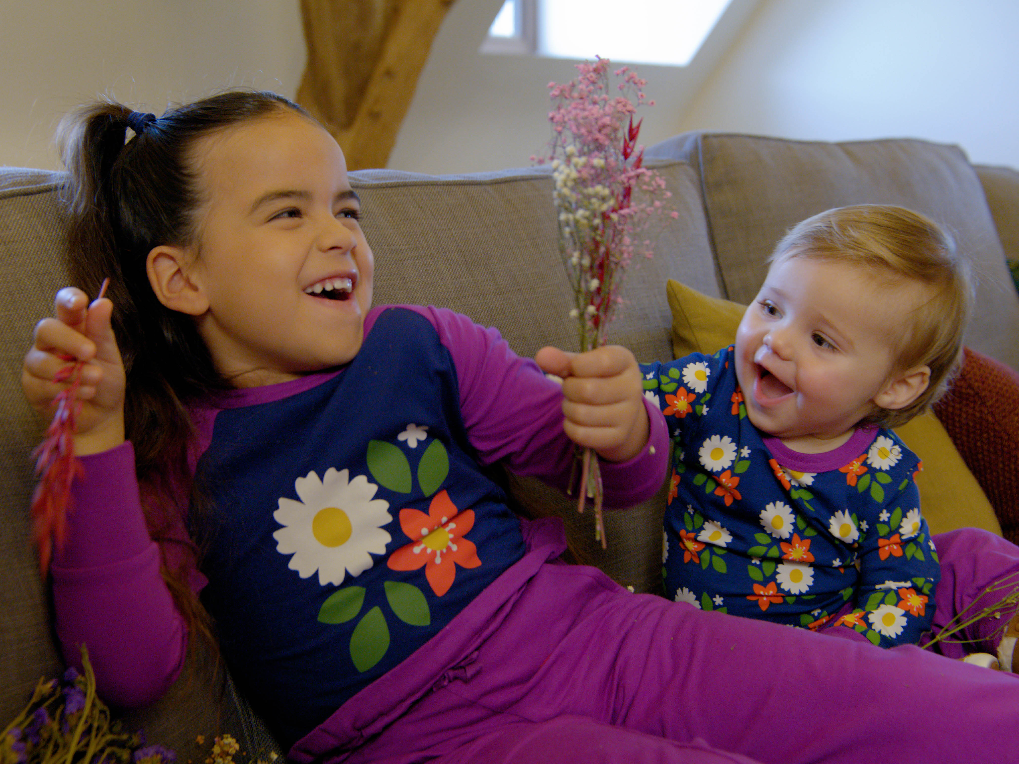 Longsleeve Top LS Raglan Flowers - Maxomorra