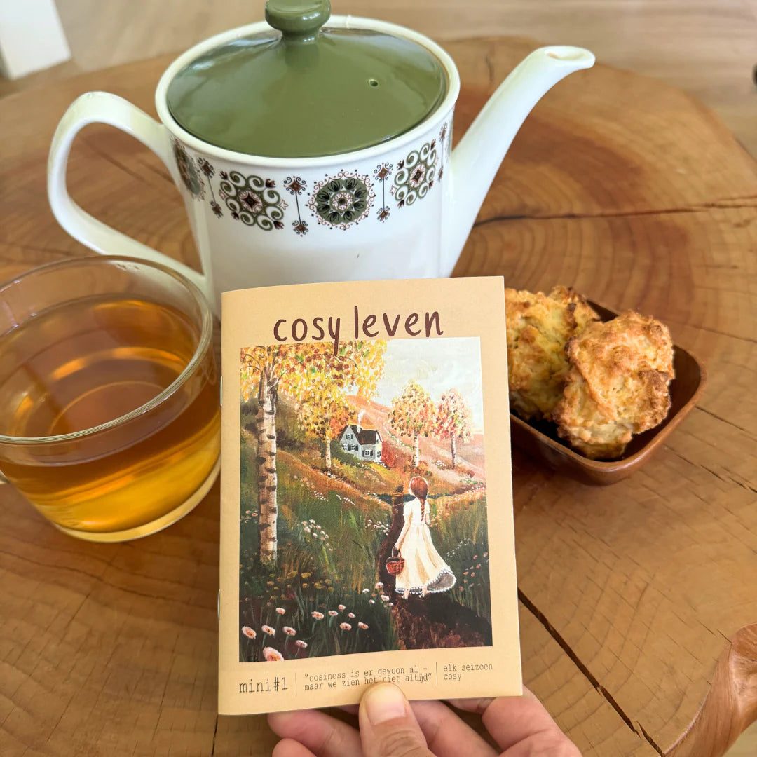 Mini magazine #1 Cosy Leven - Illustrator under a Blankie
