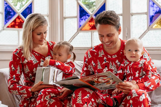 Winter Night Pyjamas Men's dark red – Moomin