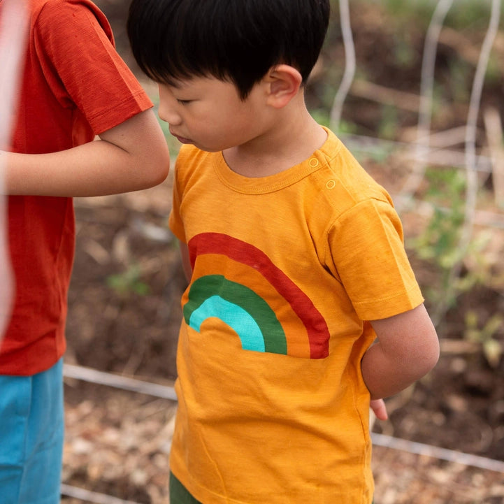 T-shirt Golden Rainbow - Little Green Radicals