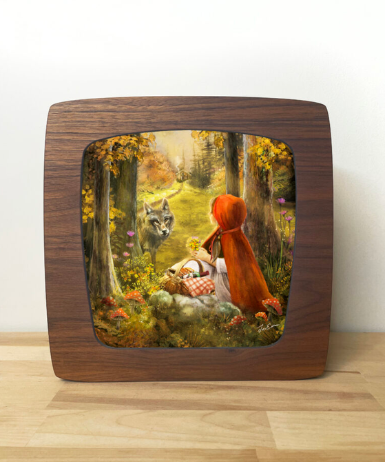 Toverplaat Little Red Riding Hood van Iris Esther met silhouet van Roodkapje en de wolf.