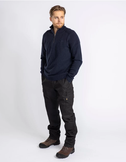 Värnamo T-neck Sweater 100% wol – Men – Dark Navy - Pinewood