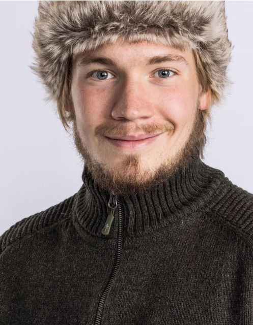 Värnamo T-neck Sweater 100% wol – Men – Dark Green - Pinewood