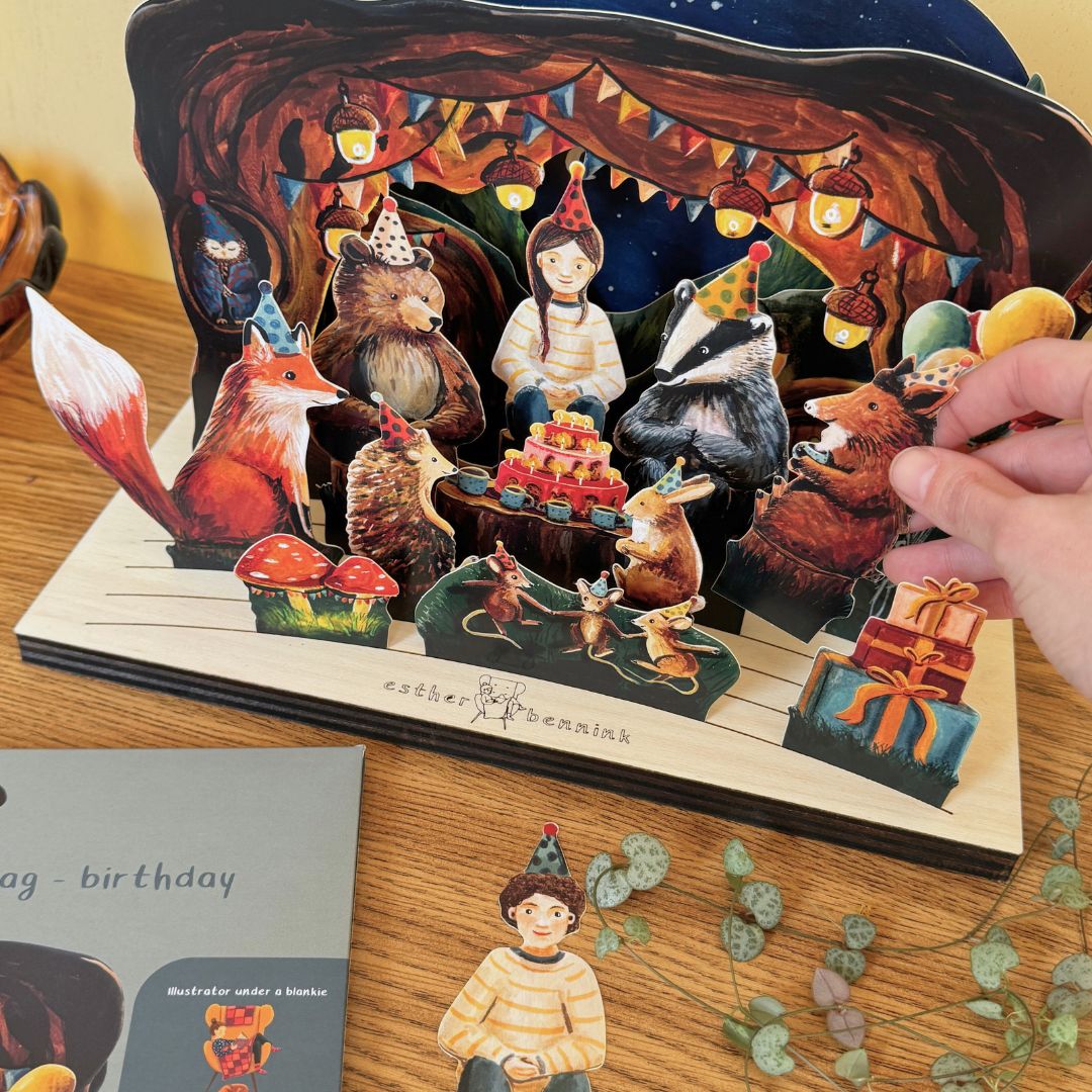 Cosy Up Verjaardag / Birthday - Illustrator under a blankie