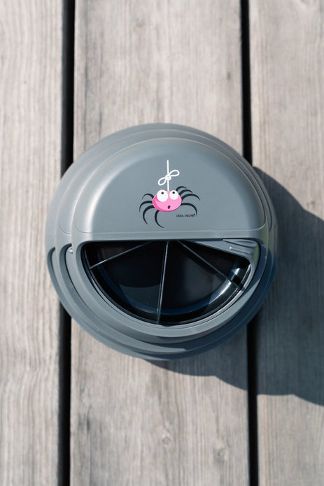 Kids MiniDISC™ Snacktrommel Spider Grey – Carl Oscar