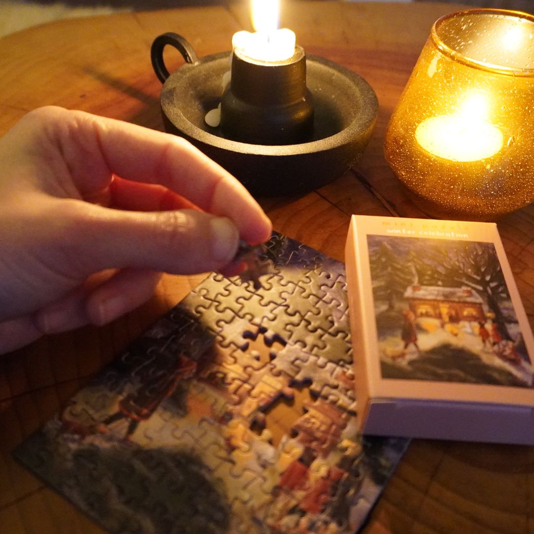 Mini Puzzel Winter Celebration - Illustrator under a Blankie