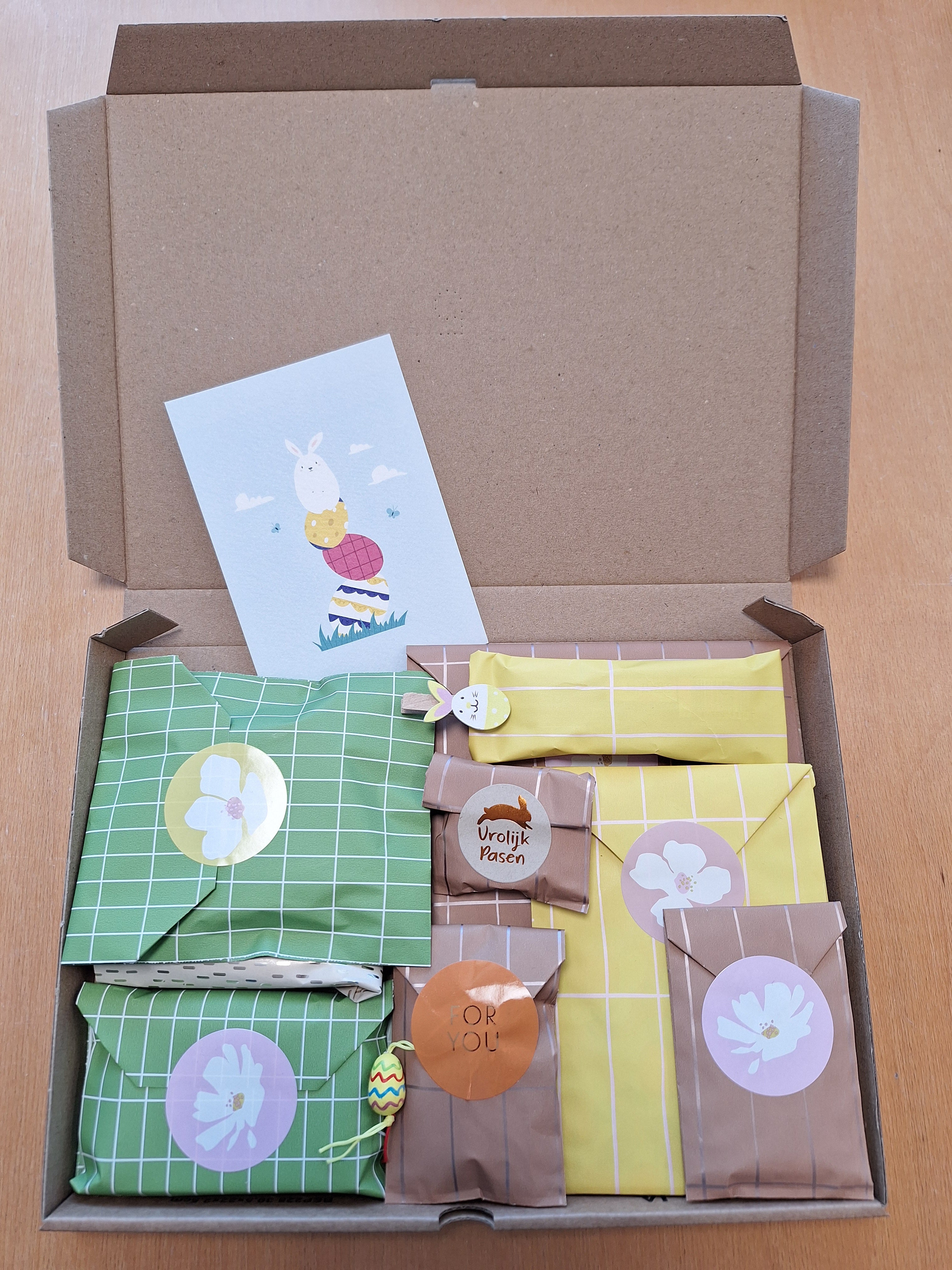 Giftset / Verrassingsdoosje "Pasen" 11-delig