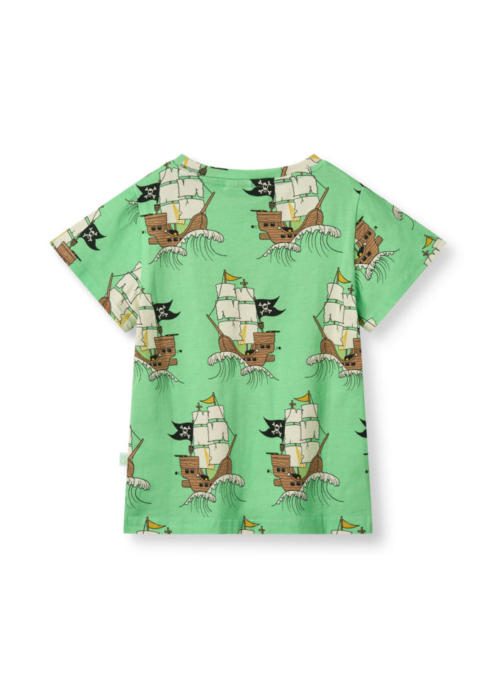 T-shirt with Pirate Ships - Småfolk