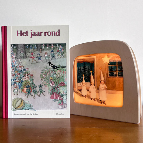 Toverplaten StoryLux Around The Year / Het jaar rond – Elsa Beskow