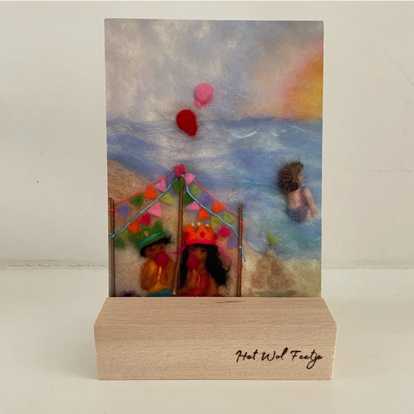 Ansichtkaart Feest op het strand – Het Wol Feetje