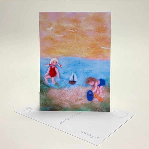 Ansichtkaart Kindjes op het strand – Het Wol Feetje