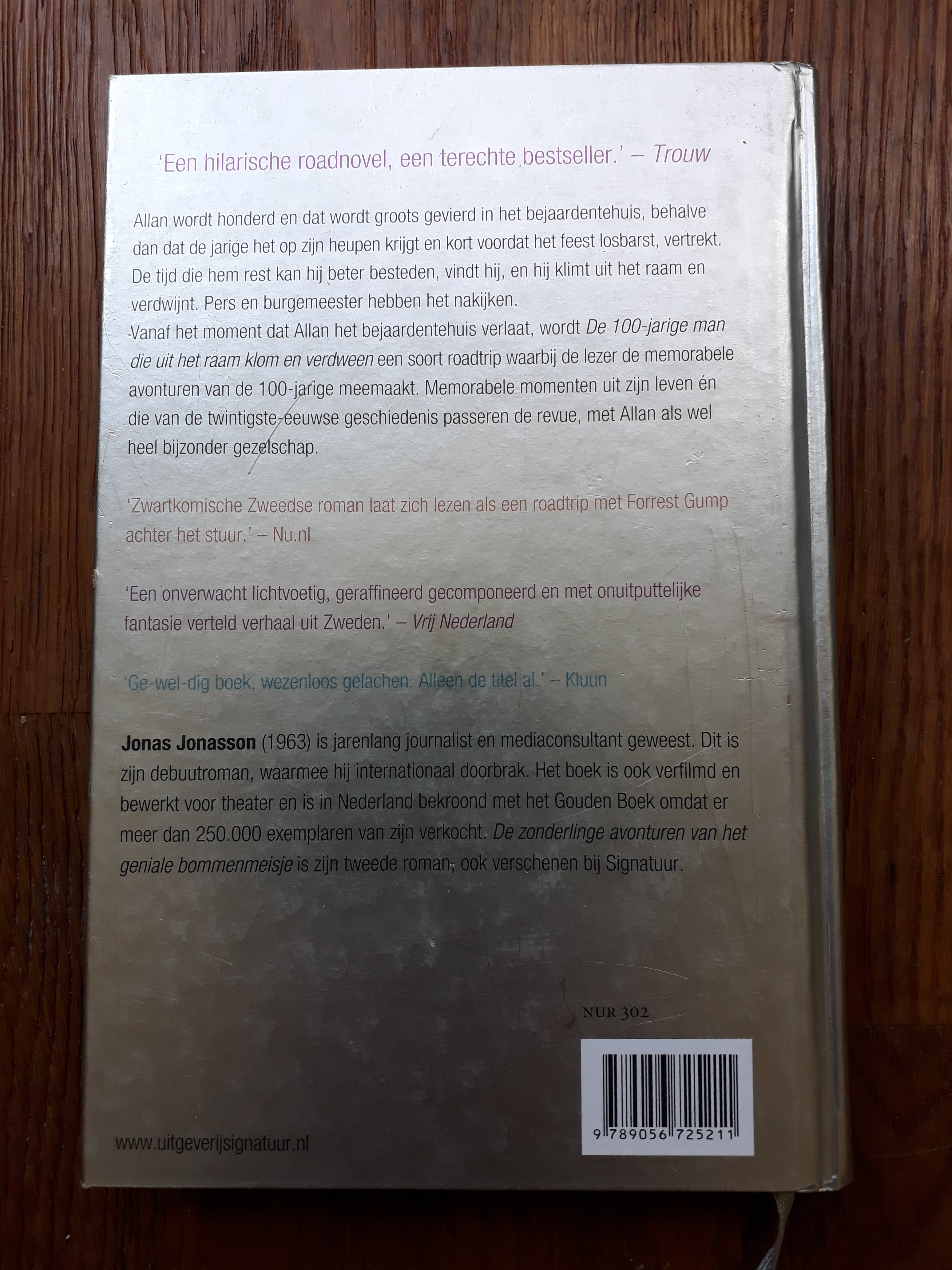 Jonas Jonasson - De 100 jarige man die uit het raam klom en verdween - 2dehands