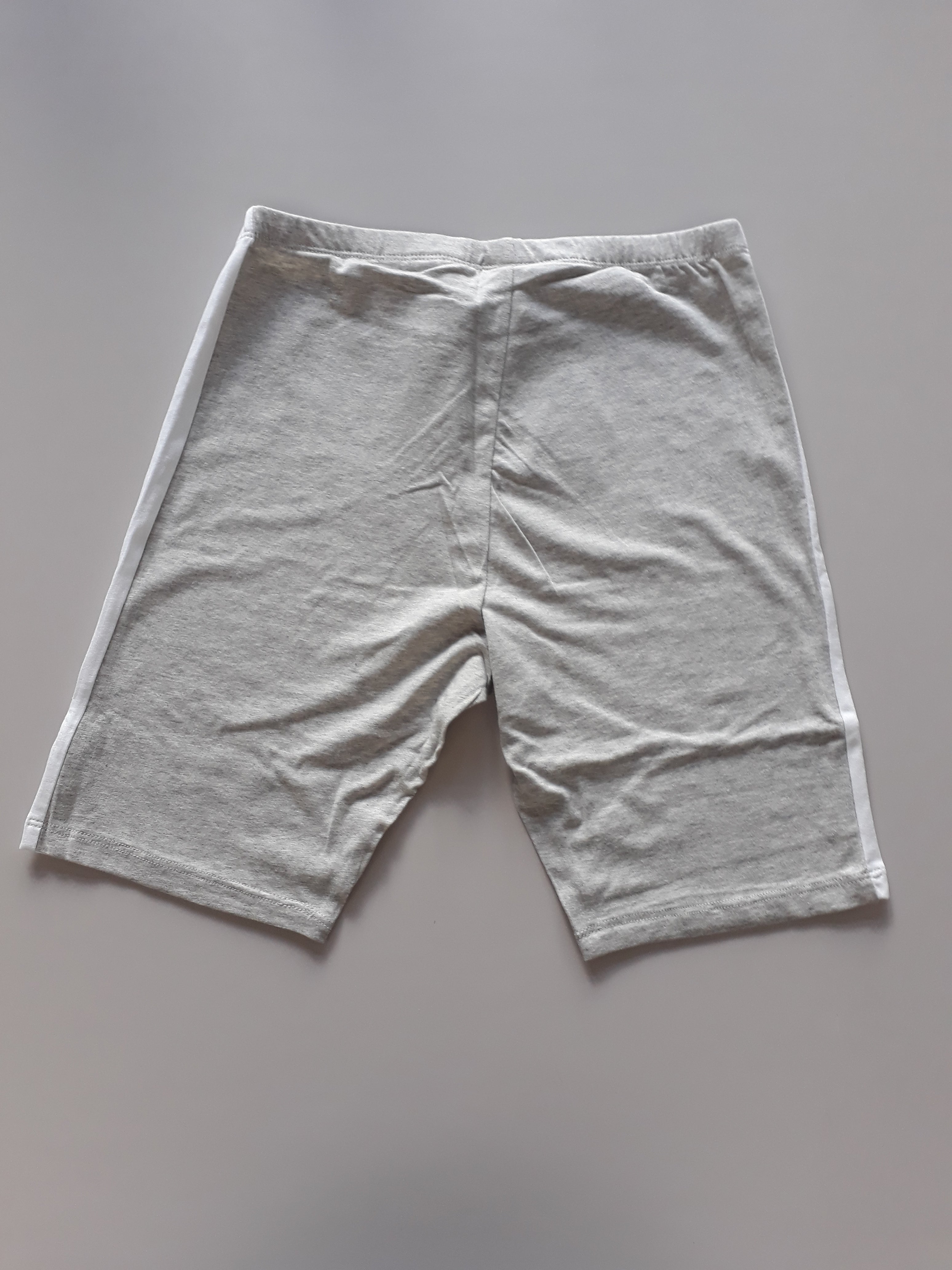 Korte broek / Legging grijs Tiener - 2dehands nieuw