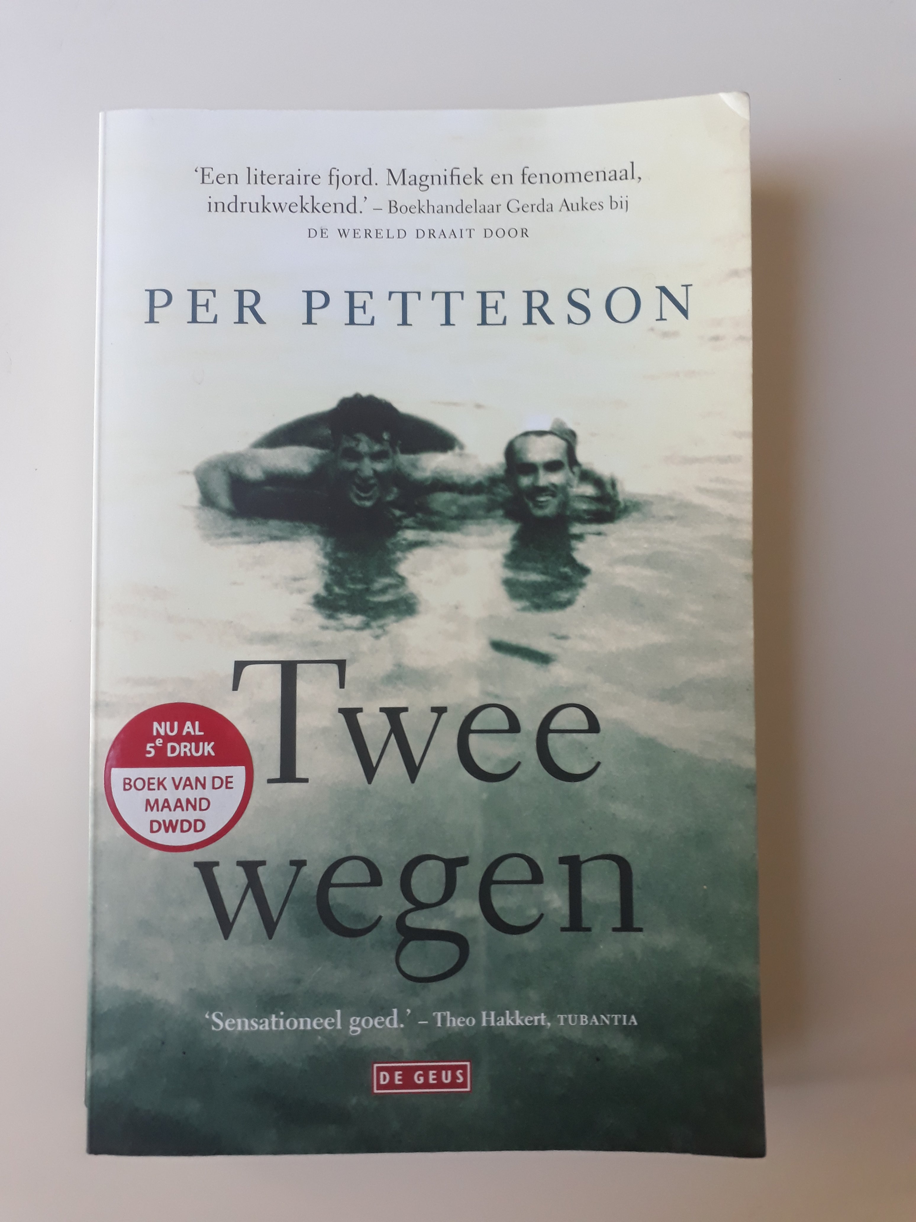 Twee wegen - Per Petterson - 2dehands gebruikt