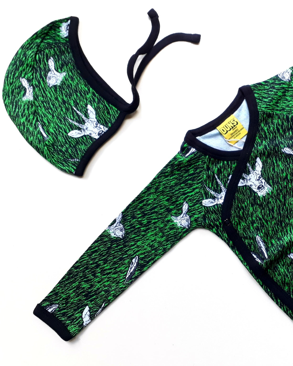 Strikmuts / Hiding Baby Cap Bonnet - Duns Sweden