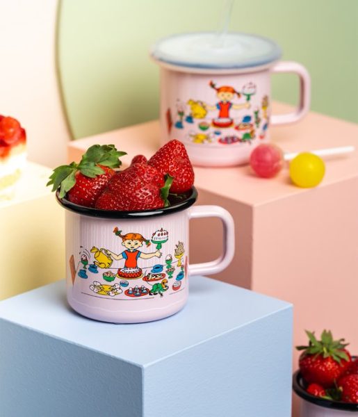 Pippi Langkous enamel mug Pippi's Birtday Party 3,7dl – Muurla