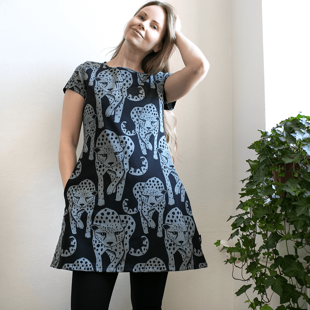 Tuniek LYYRA Tunic Cheetah Dark Grey S-XXXL - Paapii Design
