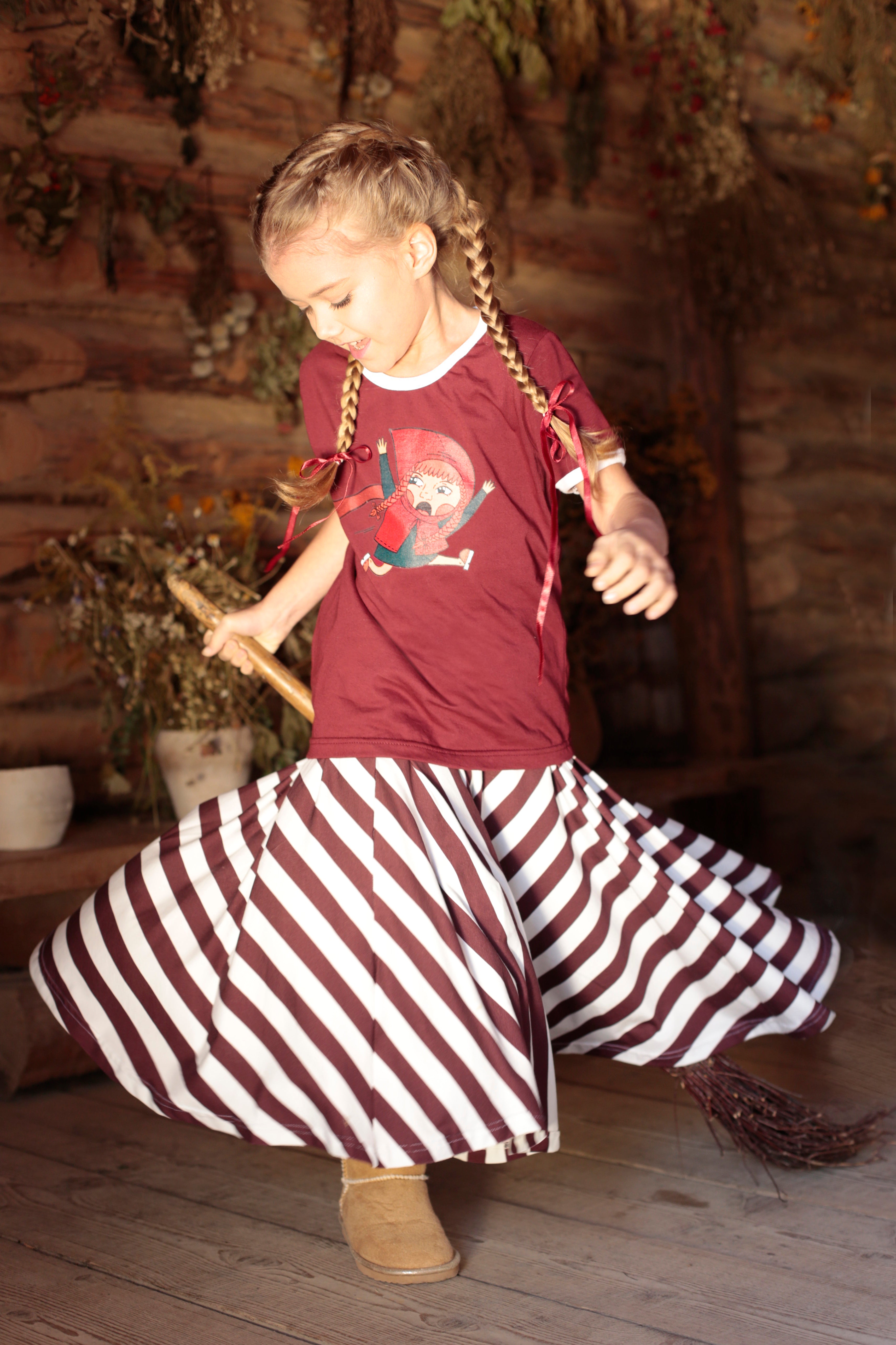 T-shirt Roodkapje / Little Miss Crimson – Raspberry Republic