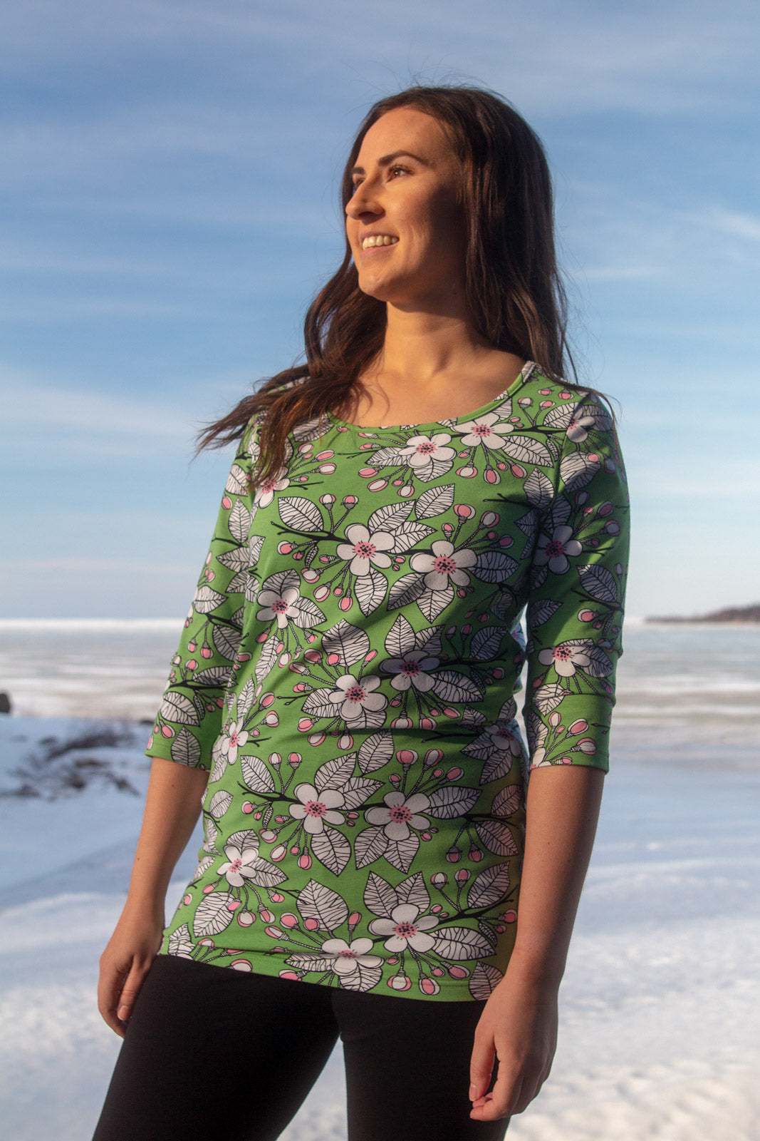 Shirt USVA Apple Garden Forest Light Pink S-XXXL - Paapii Design