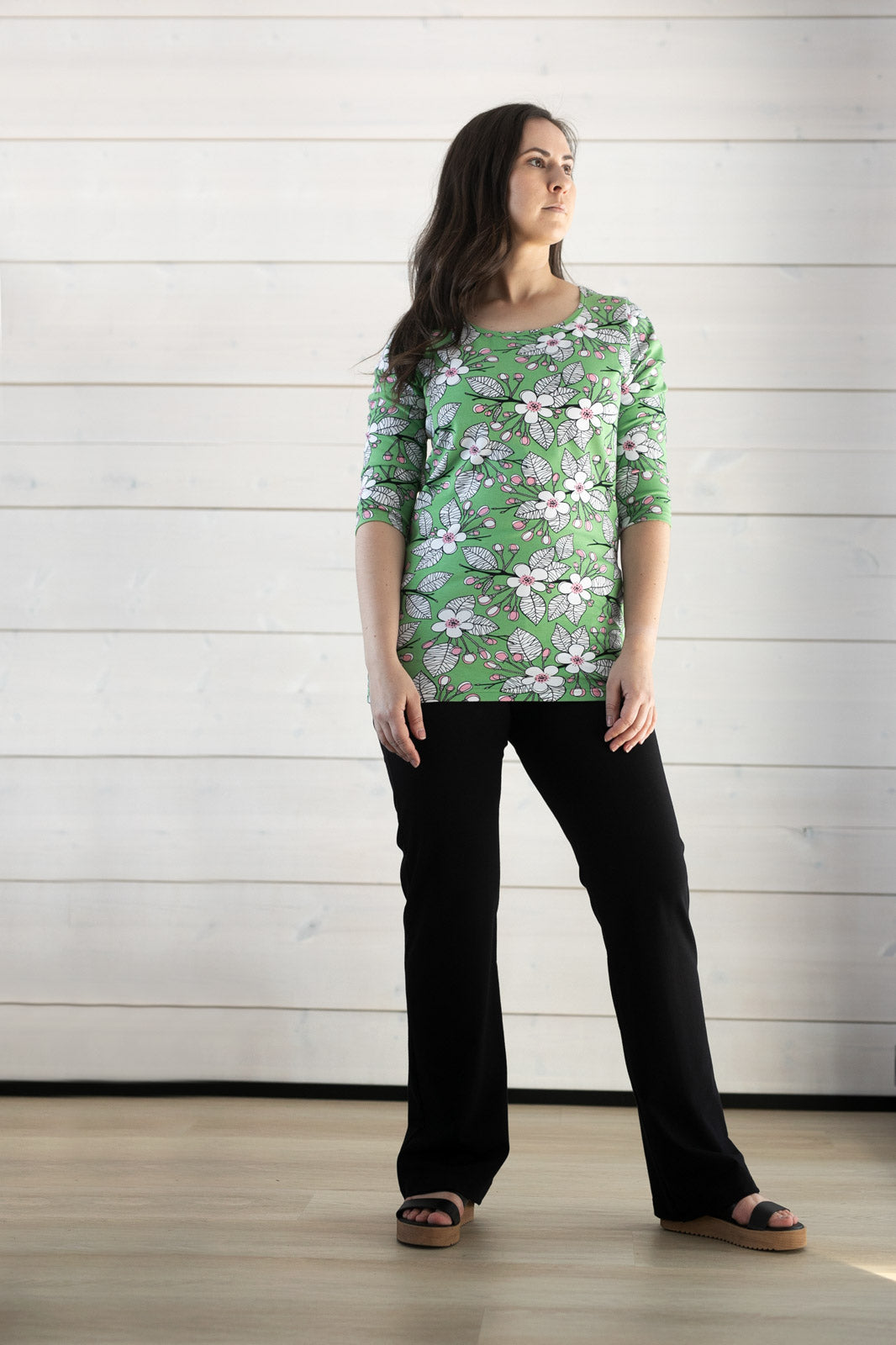 Shirt USVA Apple Garden Forest Light Pink S-XXXL - Paapii Design