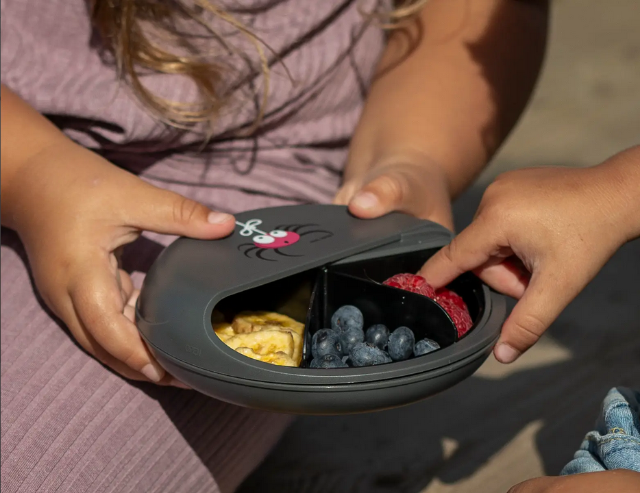 Kids BentoDISC™ Snacktrommel Giraffe Blue – Carl Oscar