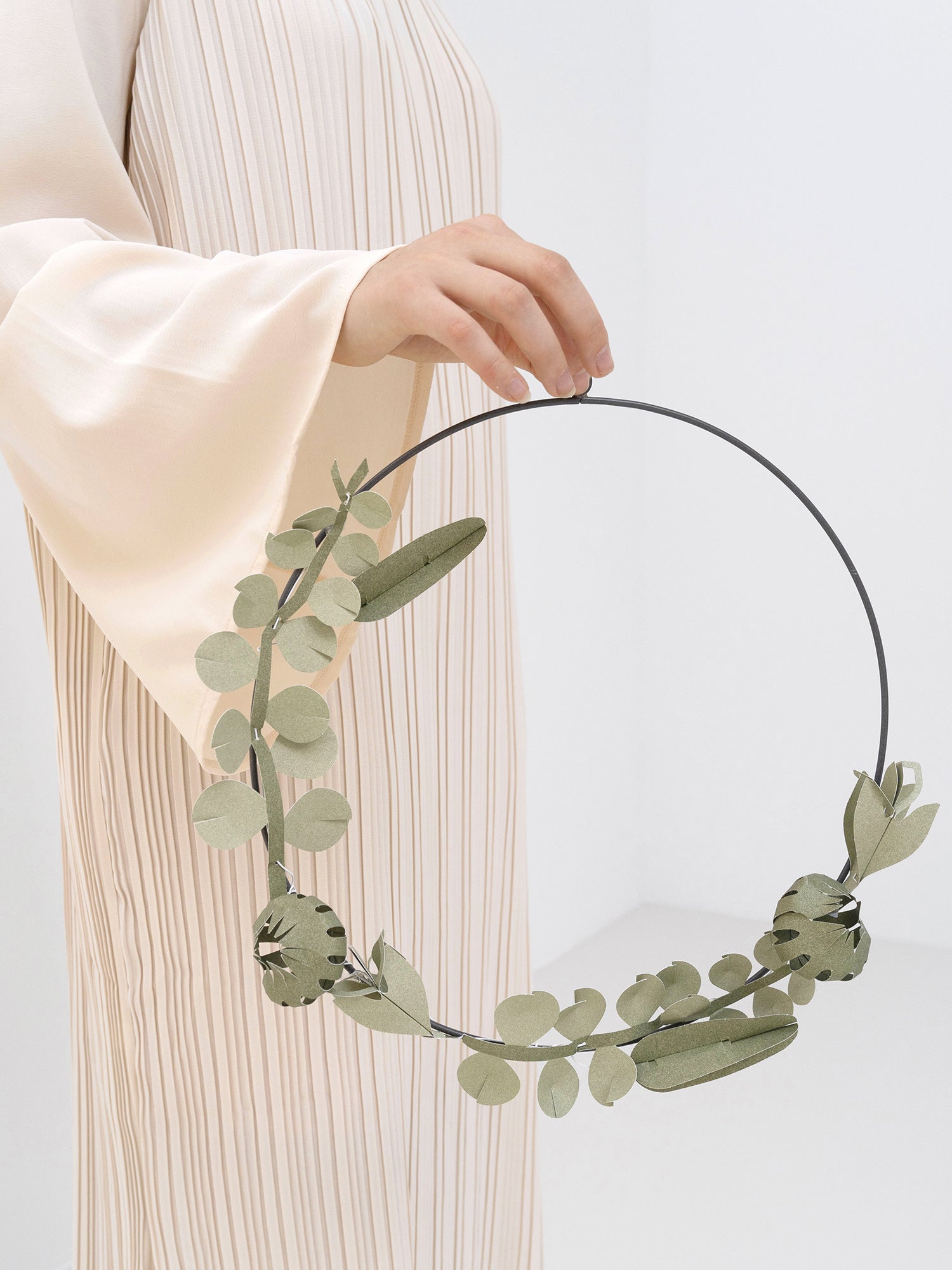 FIELD flowers – small greens – Jurianne Matter