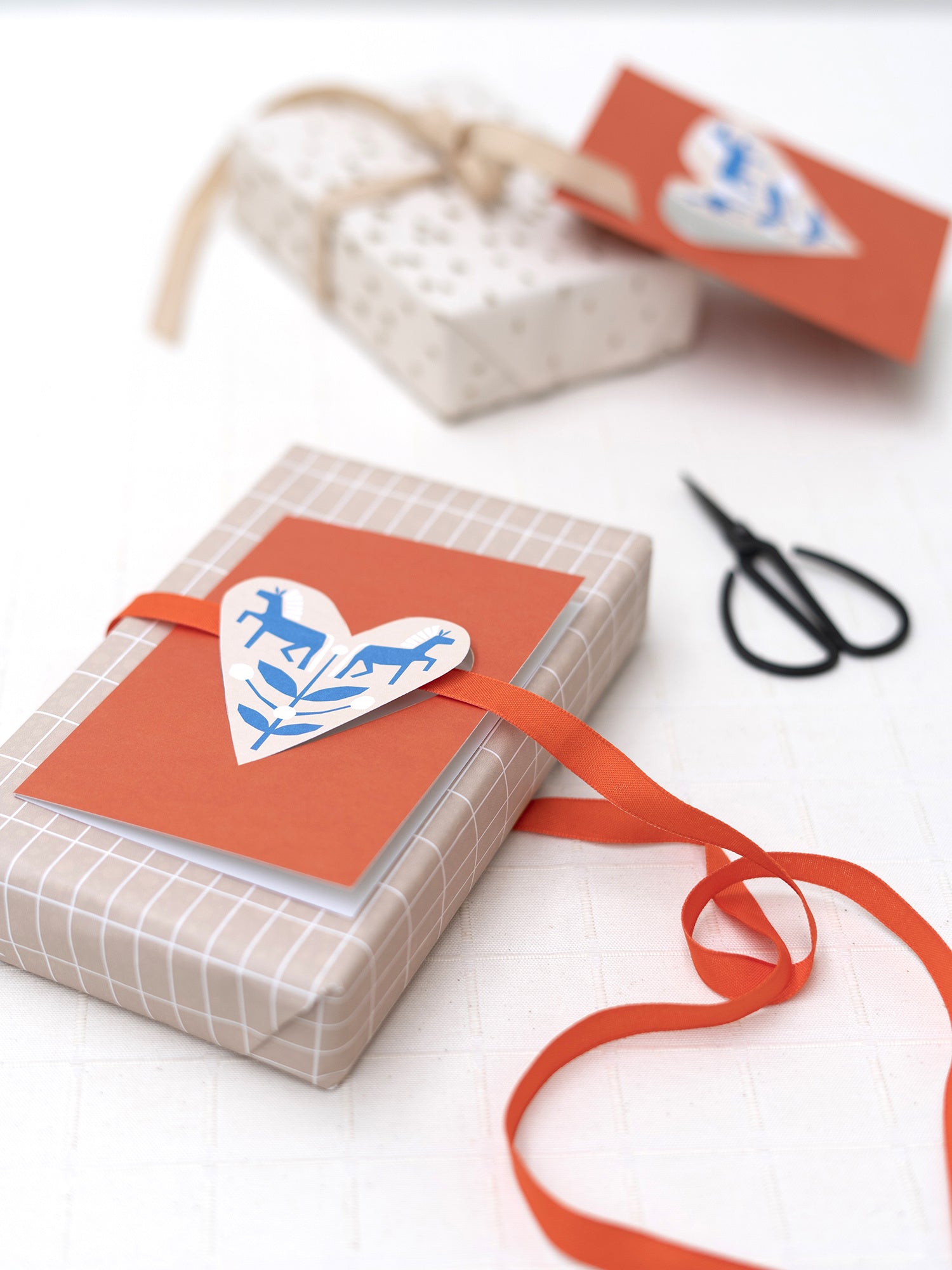 HEART card horses - red – Jurianne Matter