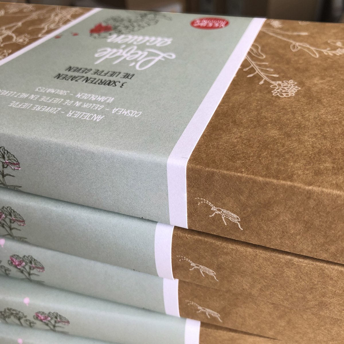 Cadeaudoosje Liefde zaaien 3 x bloemzadensoorten - Veer&Moon