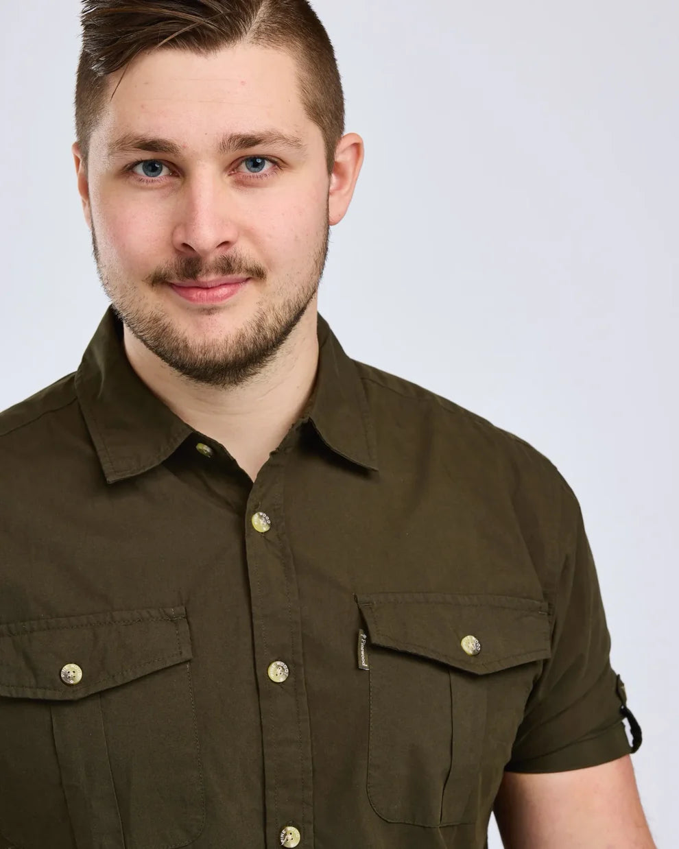 Safari S/S Shirt - Men - Moss Green - Pinewood