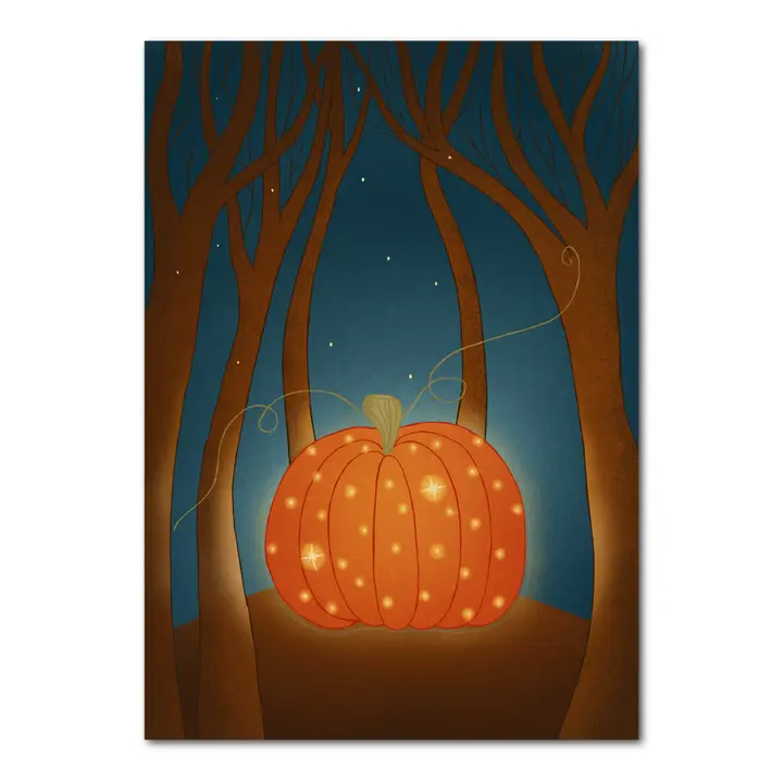 Ansichtkaart met een verlichte pompoen en sterren van Studio Kvinna voor herfst en Halloween