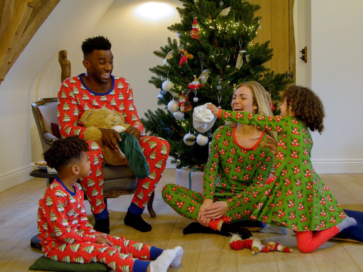 Kids Pyjama Set LS Swedish Santa - Maxomorra