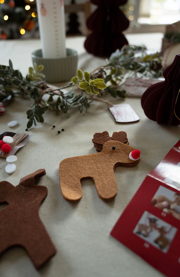 DIY Christmas Reindeer Felt - Det Gamle Apotek