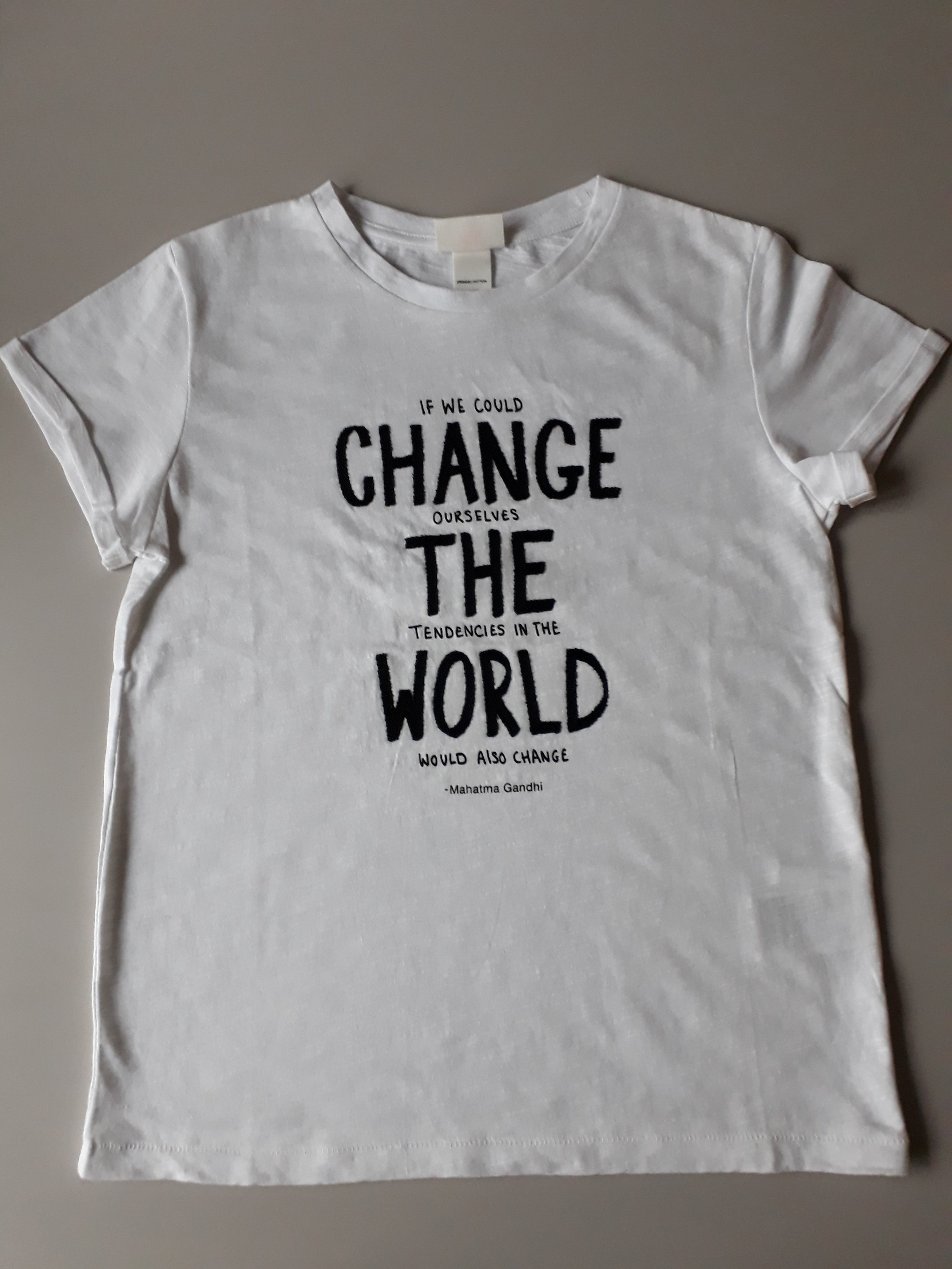 T-shirt Change the world Tiener - 2dehands nieuw